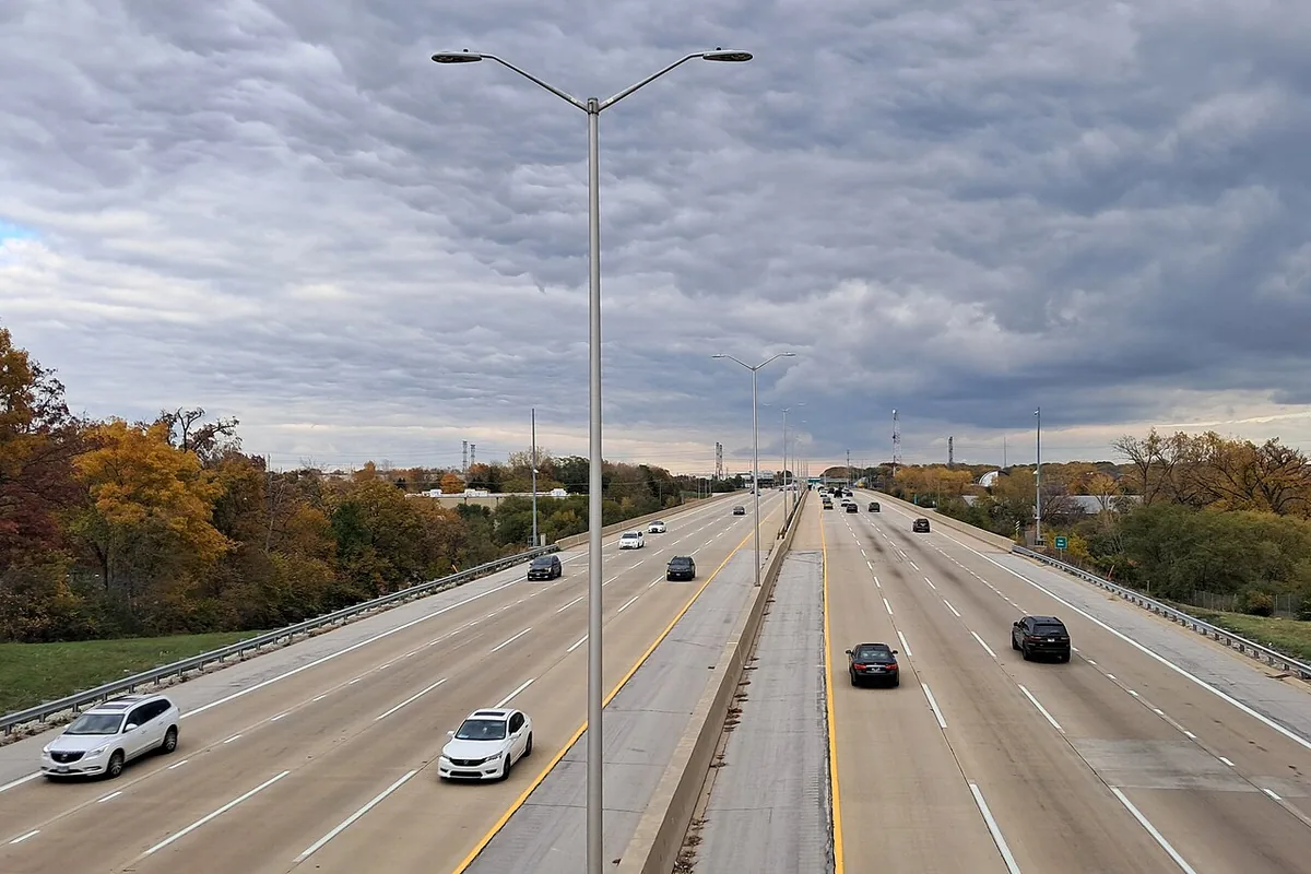 Interstate 88 corridor approaching the Fox River in North Aurora — security guards Aurora IL